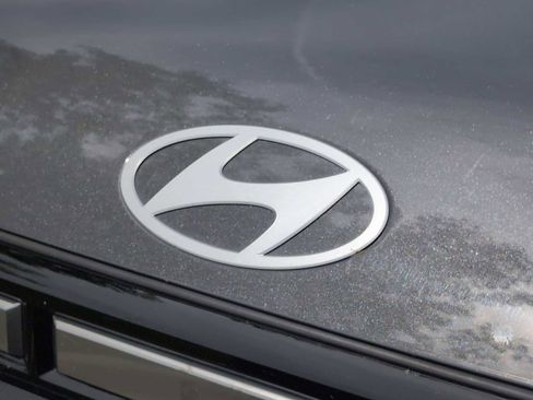 Used 2025 Hyundai Santa Fe SEL AWD/4WD image 12
