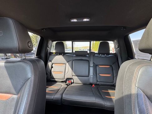 Used 2020 GMC Sierra 1500 AT4 w/ AT4 Premium Package AWD/4WD image 26