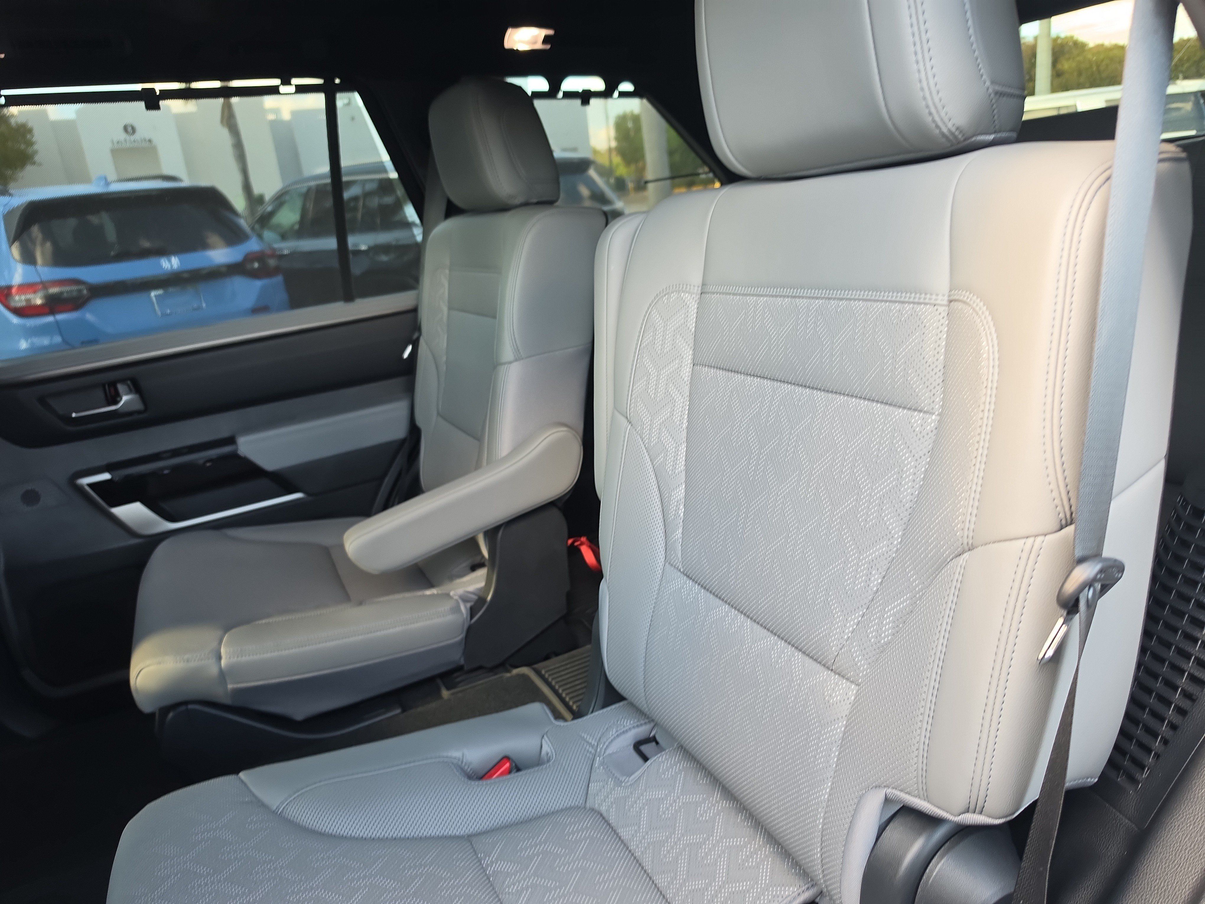 Used 2025 Toyota Sequoia Limited AWD/4WD image 11