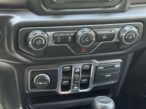 Used 2020 Jeep Gladiator Sport w/ Quick Order Package 24S AWD/4WD image 13