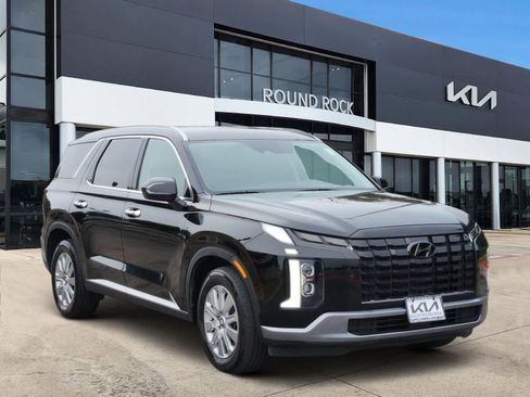 Used 2024 Hyundai Palisade SEL FWD image 3
