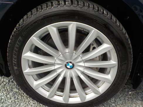 Used 2019 BMW 740i xDrive w/ Executive Package image 36