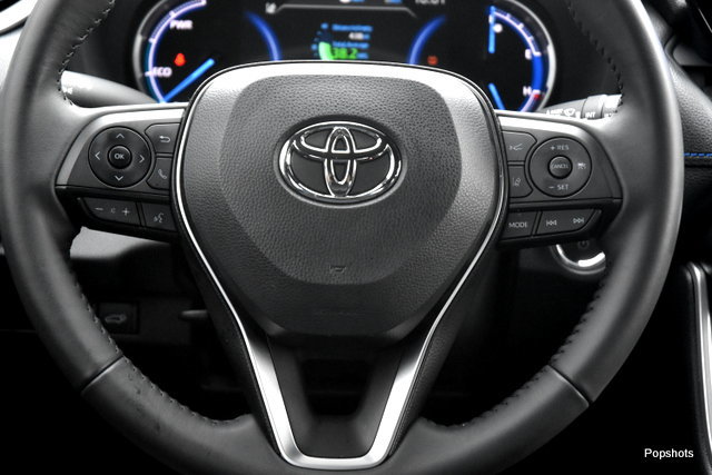 Used 2025 Toyota RAV4 XSE AWD/4WD image 14