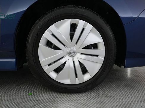 Used 2025 Nissan Leaf S FWD image 20