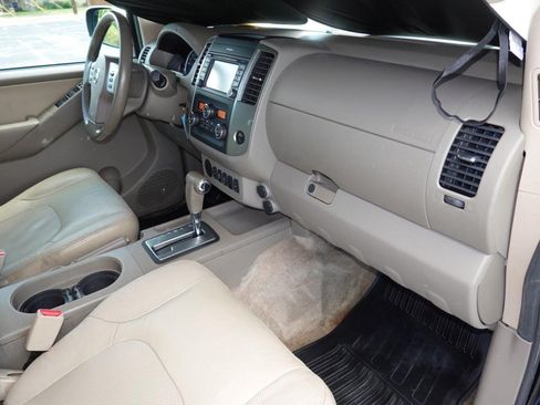 Used 2014 Nissan Frontier 2WD Crew Cab Long Bed image 23