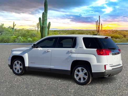 Used 2017 GMC Terrain SLE image 4
