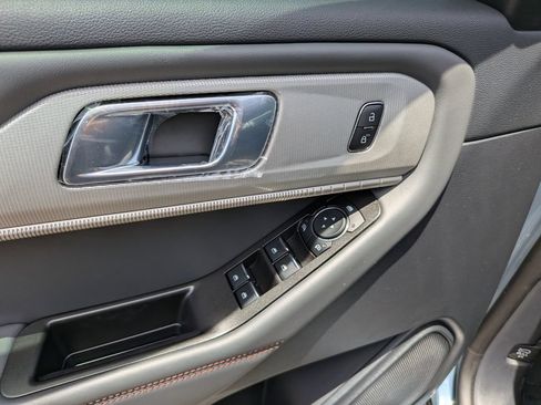 New 2026 Ford Explorer Active RWD image 17