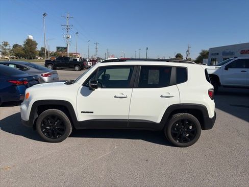 Used 2023 Jeep Renegade Altitude w/ Sun/Sound Group image 3