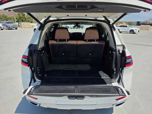 Used 2023 BMW X7 xDrive40i w/ Premium Package AWD/4WD image 15