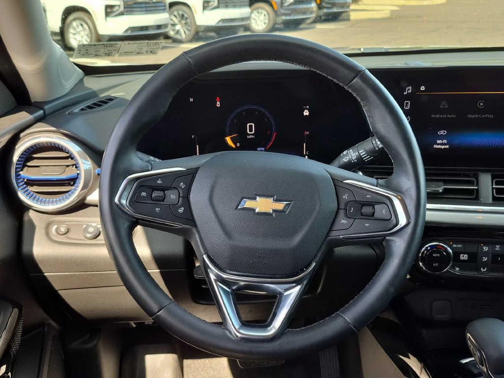 Certified 2024 Chevrolet Trax LT w/ Driver Confidence Package FWD image 17