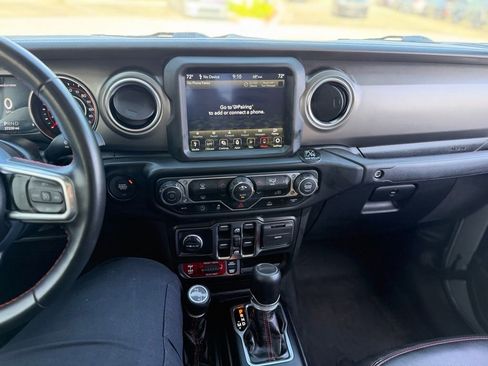Used 2022 Jeep Gladiator Rubicon AWD/4WD image 9