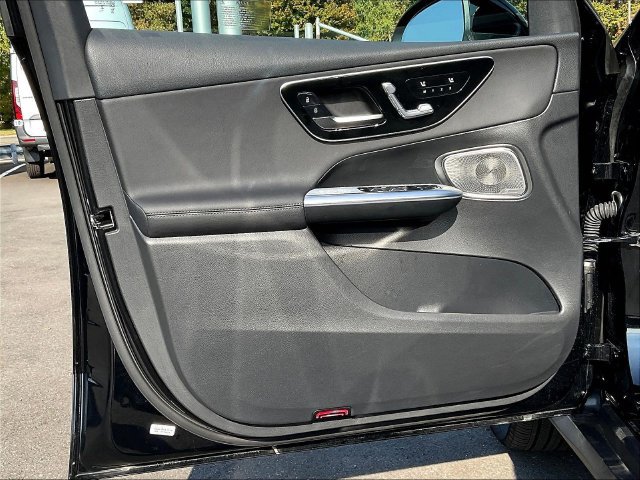 Used 2026 Mercedes-Benz GLC 300 4MATIC image 22