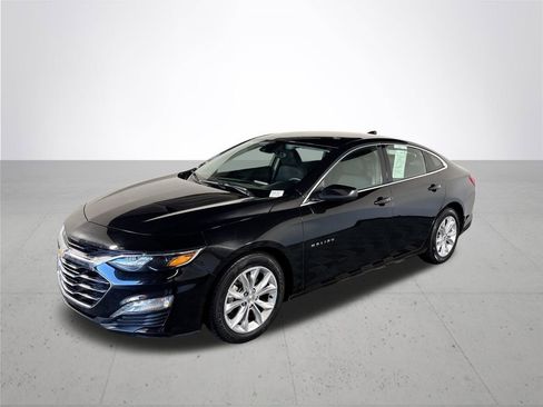 Used 2024 Chevrolet Malibu LT image 2
