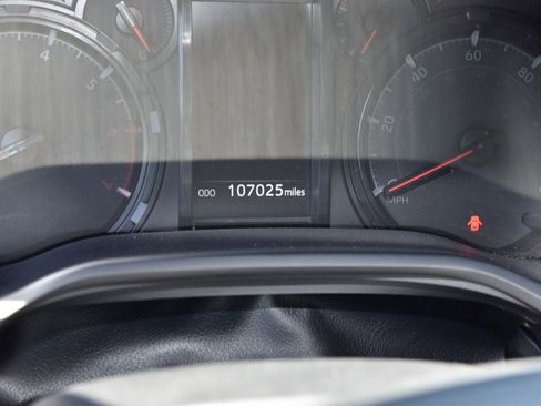 Used 2022 Toyota 4Runner SR5 RWD image 9