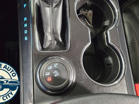 Used 2017 Ford Explorer Limited w/ Equipment Group 301A AWD/4WD image 19