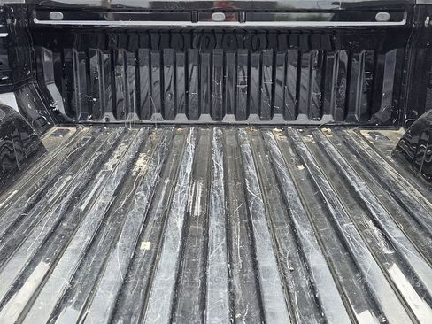Used 2025 Chevrolet Silverado 1500 LT RWD image 22