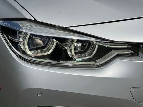 Used 2017 BMW 330i Sedan RWD image 34