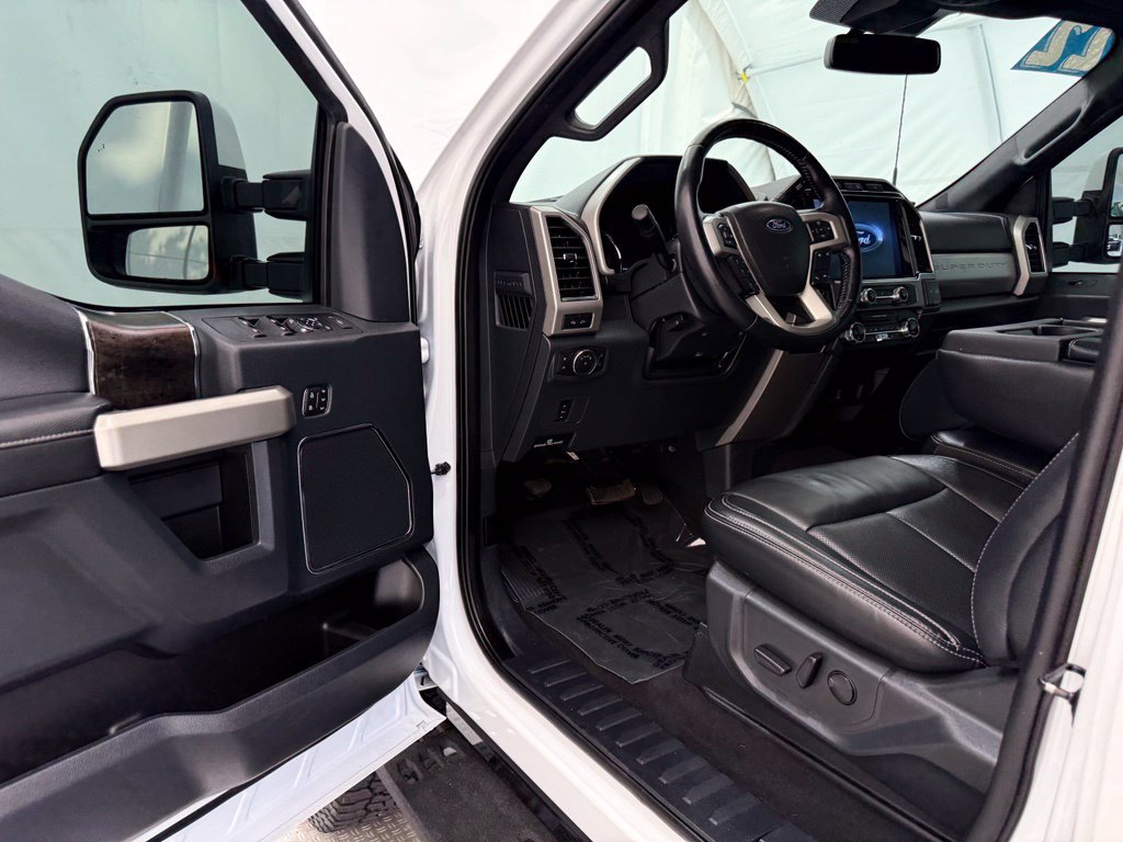 Used 2022 Ford F350 Lariat w/ Tremor Off-Road Package AWD/4WD image 34