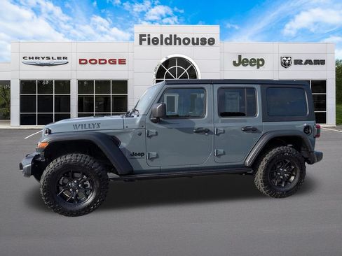 Used 2025 Jeep Wrangler Unlimited Sport AWD/4WD image 13