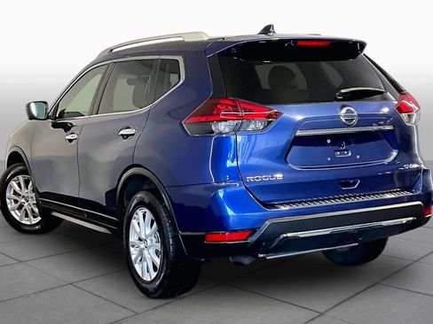 Used 2018 Nissan Rogue SV w/ Sun & Sound Touring Package AWD/4WD image 12
