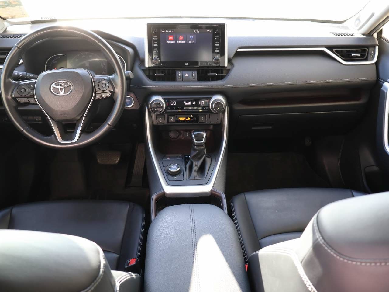 Used 2020 Toyota RAV4 Limited AWD/4WD image 13