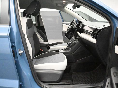 Certified 2025 Volkswagen Taos S AWD/4WD image 18