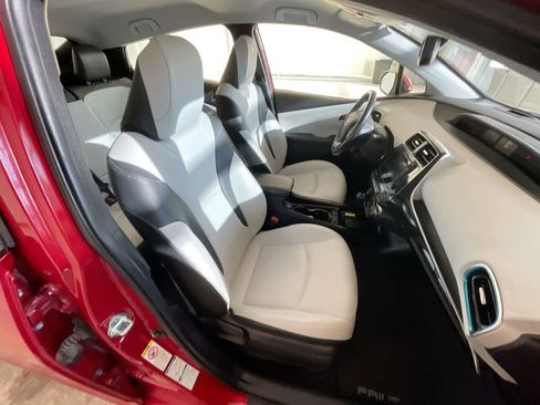 Used 2019 Toyota Prius XLE w/ Advanced Technology Package image 23