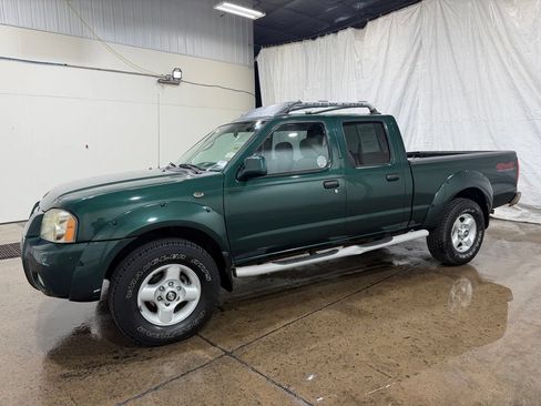 Used 2002 Nissan Frontier SE AWD/4WD image 12