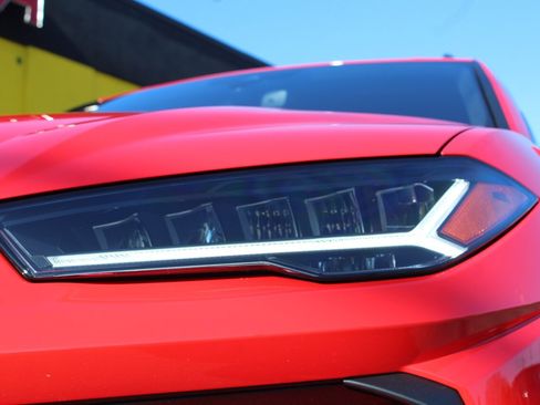 Used 2019 Lamborghini Urus image 40