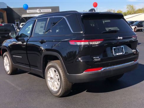 New 2025 Jeep Grand Cherokee Laredo X w/ Luxury Tech Group I image 6