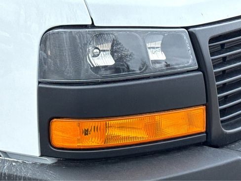 New 2025 GMC Savana 3500 LS image 18
