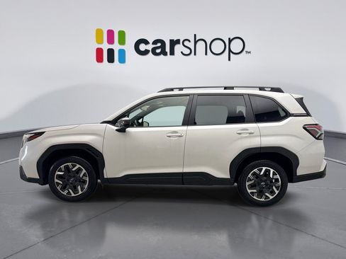 Used 2025 Subaru Forester Premium AWD/4WD image 2
