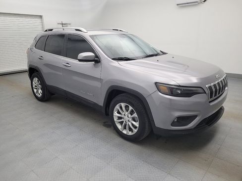 Used 2019 Jeep Cherokee Latitude w/ Popular Appearance Group image 11