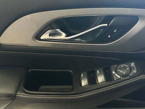 Used 2020 Chevrolet Traverse LS FWD image 13