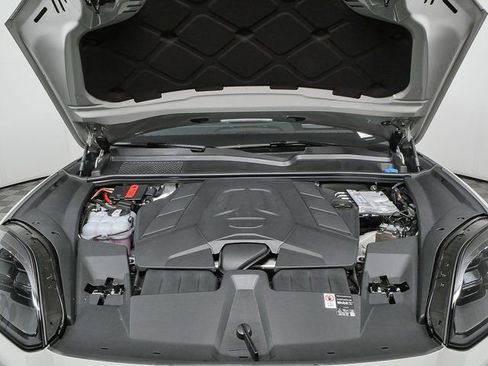 New 2026 Porsche Cayenne AWD image 33