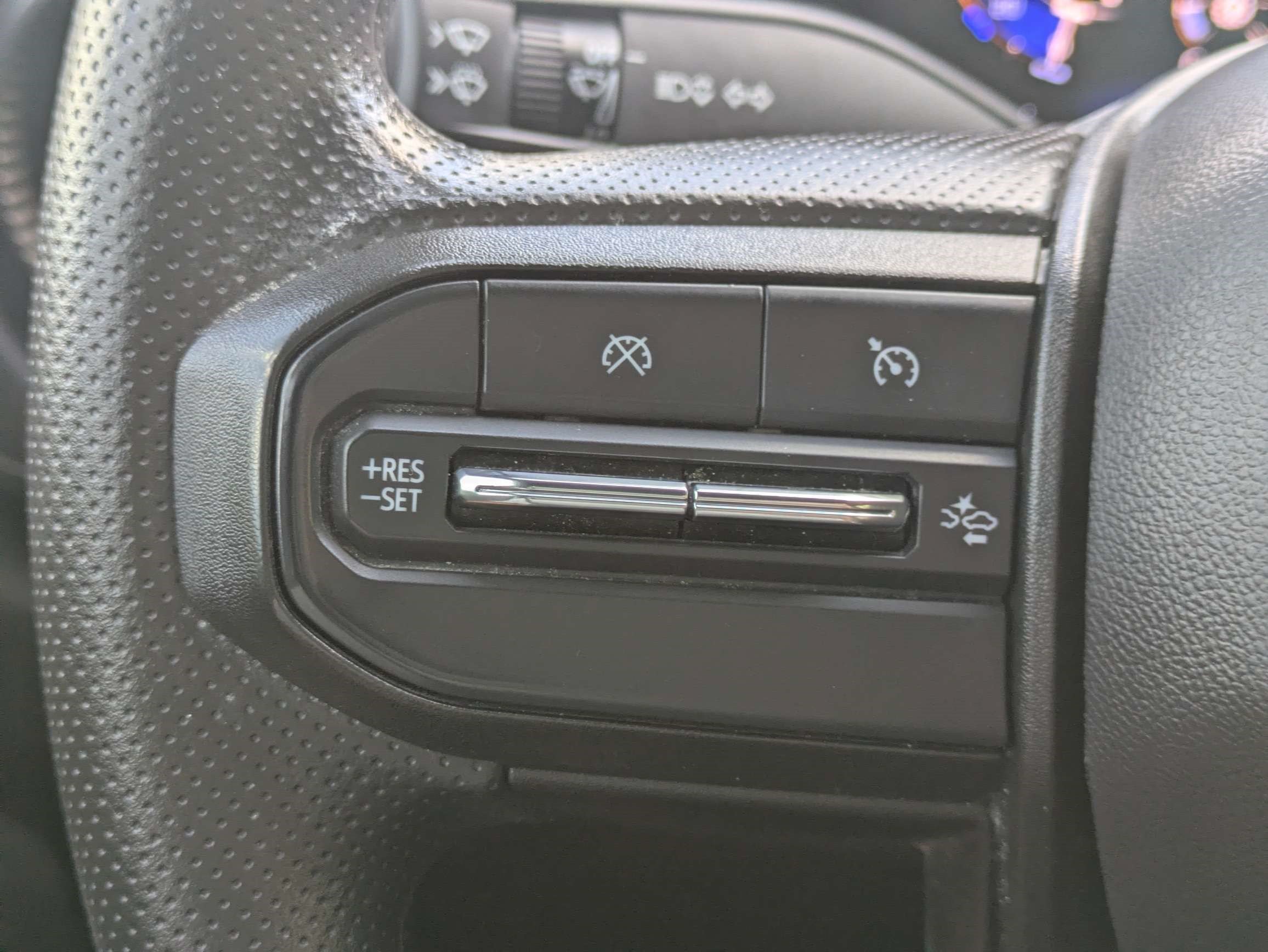 Used 2024 Chevrolet Colorado W/T w/ WT Convenience Package II RWD image 23