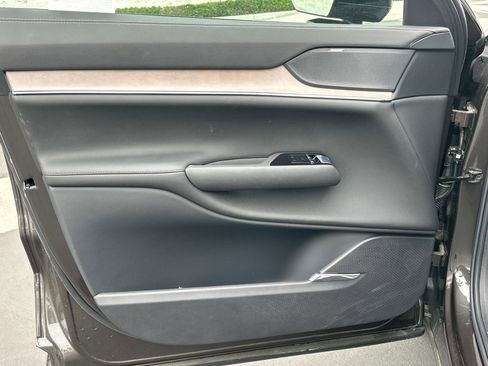 New 2025 Volvo EX90 Plus image 11