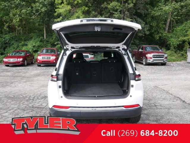 Used 2024 Jeep Grand Cherokee Limited 4xe AWD/4WD image 15