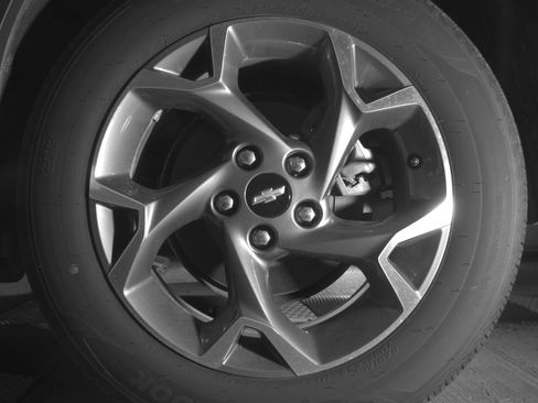 Used 2025 Chevrolet Trax LT w/ LT Convenience Package FWD image 14