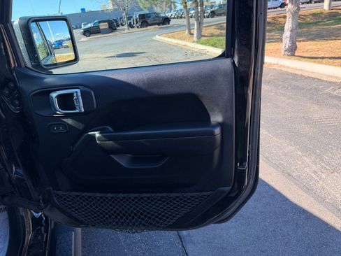 Used 2021 Jeep Wrangler Unlimited Sport image 16