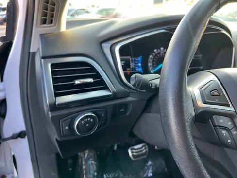 Used 2016 Ford Fusion Titanium image 23