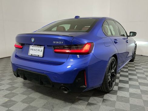 Certified 2025 BMW 330i Sedan w/ M Sport Package RWD image 5