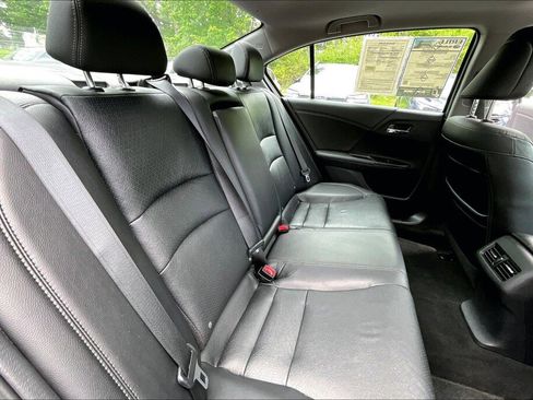 Used 2017 Honda Accord EX-L image 16