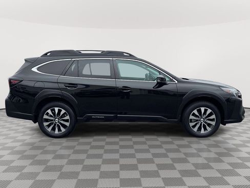 Used 2023 Subaru Outback Limited AWD/4WD image 9