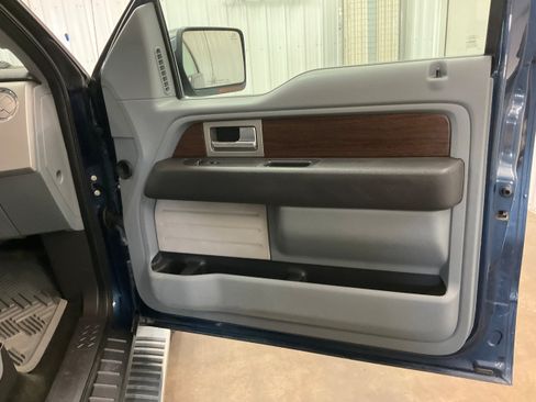 Used 2013 Ford F150 Lariat w/ Lariat Chrome Pkg AWD/4WD image 28