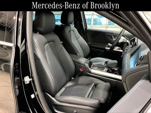 Certified 2026 Mercedes-Benz GLA 250 4MATIC image 8