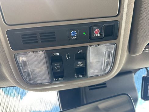 Used 2019 Honda Pilot Touring image 72