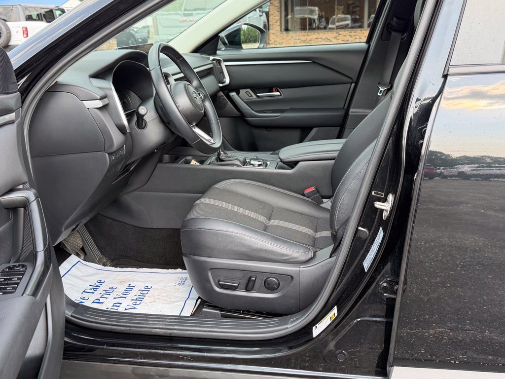 Used 2025 MAZDA CX-50 AWD 2.5 S w/ Preferred Package image 4
