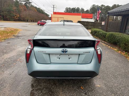 Used 2017 Toyota Prius Two image 6
