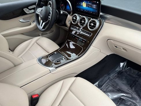 Certified 2022 Mercedes-Benz GLC 300 4MATIC image 32